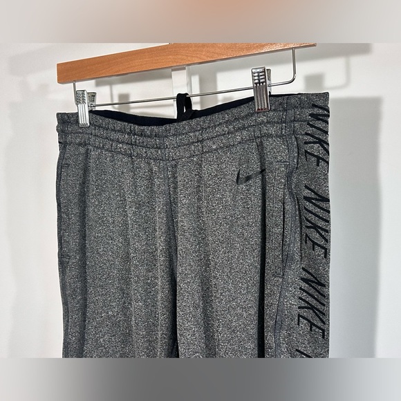 NIKE Dri-Fit Gray Jogger Sweatpants Logo Tape Athletic Pants Men’s M - Picture 6 of 6